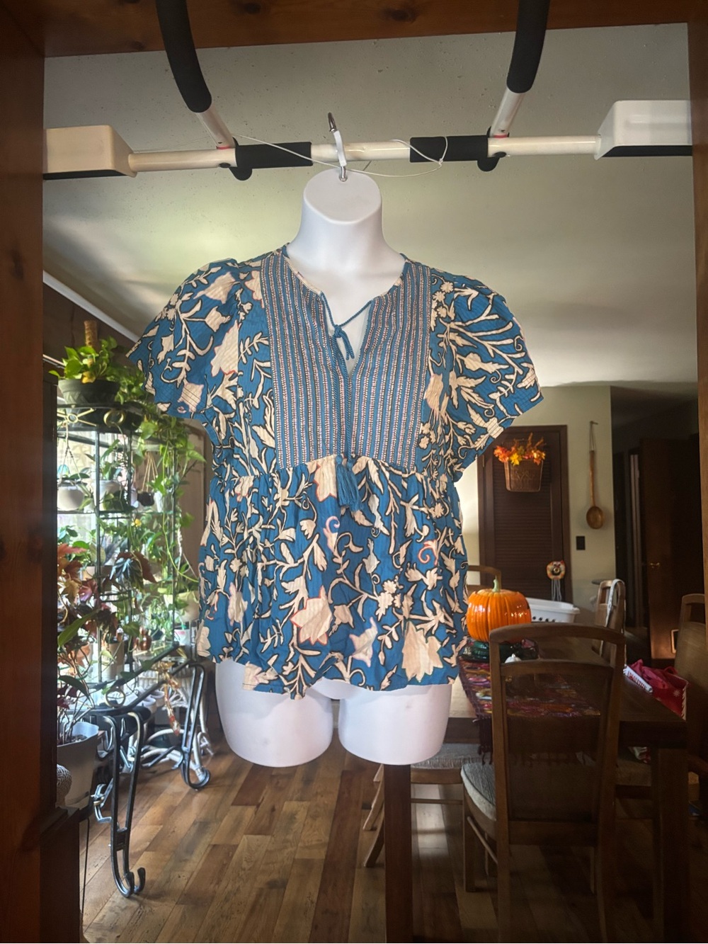 Knox Rose Lightweight Blue Floral Boho V-Neck Women’s Top Size M
